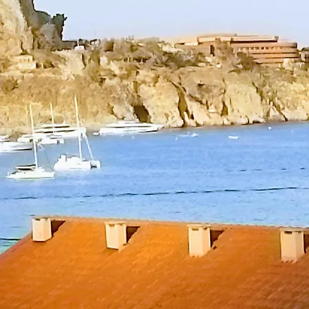 Cundari Hotel